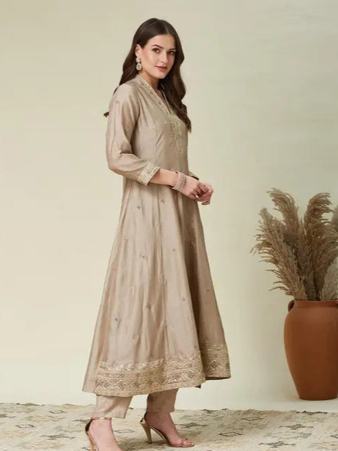 Beige Embroidered Kurta Set with Purple Dupatta - My Store