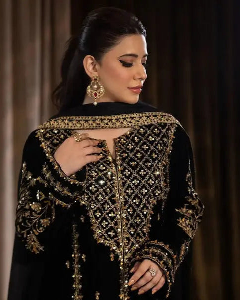 Luxurious Black Zari Work Ethnic Set